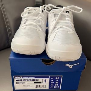 Mizuno Women's Wave Supersonic 2 Volleyball Shoes, sz 8.5.